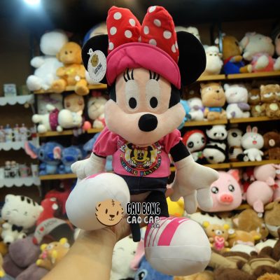 Minne Xi Teen đội nón