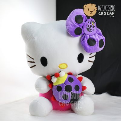 Gấu Bông Kitty ôm bọ