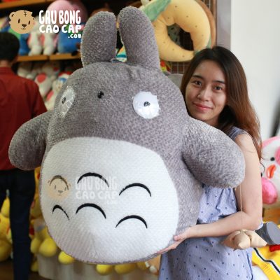 Gấu Bông Totoro lông xù cầm  bánh Ú