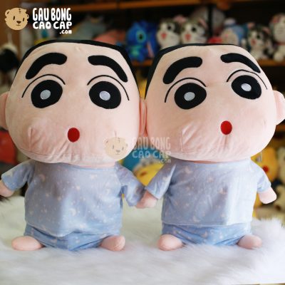 Shin mặc đồ ngủ