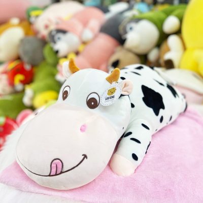 Gối Mền Gấu Bông Bò Sữa Nằm Lè Lưỡi