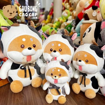 Chó Bông SHIBA ngồi lè lưỡi Cosplay Bò Sữa