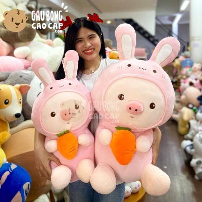 Heo Bông cosplay thú bông ôm trái cây