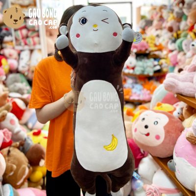 Khỉ Bông đứng giơ tay gối ôm dài