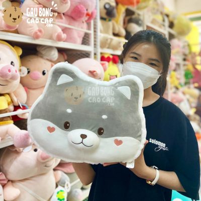Gối ôm tròn mặt Chó Bông Husky má thêu Tim