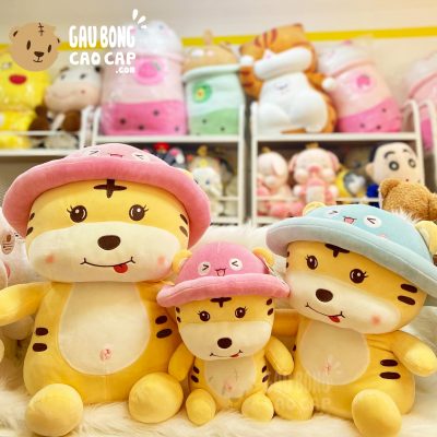 Hổ Bông ngồi đội nón