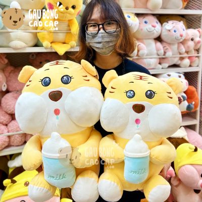 Hổ Bông vàng ôm Bình Sữa