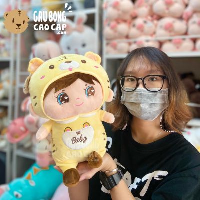 Búp Bê Nhí Đội Lốt Hổ Bông