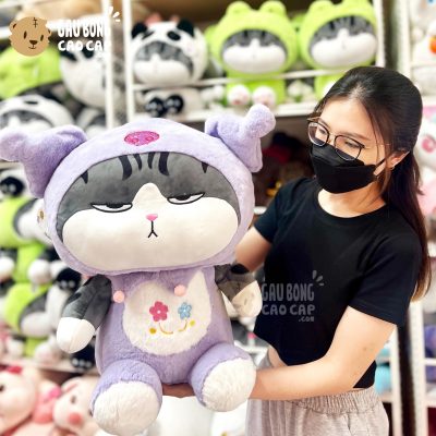 Mèo Hoàng Thượng ngồi cosplay Kuromi