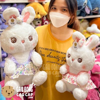 Thỏ Bông Trắng Ngồi Mặc Áo Hoa Mắt Sao