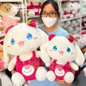 Thỏ Bông Cinnamoroll ngồi Mặc Yếm Lotso