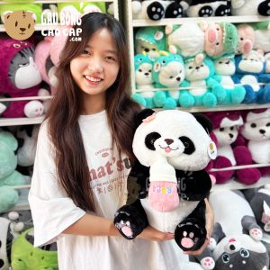 Gấu Trúc Panda ngồi ôm Bình Sữa