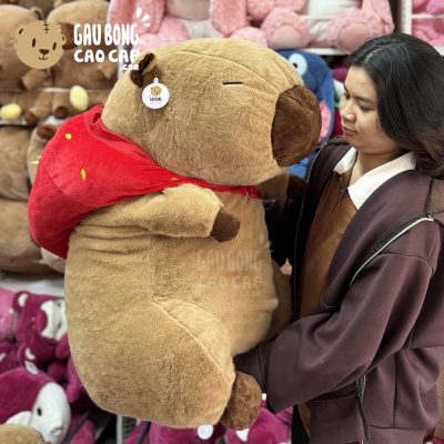 Chuột Bông Capybara đội nón Dâu Đỏ