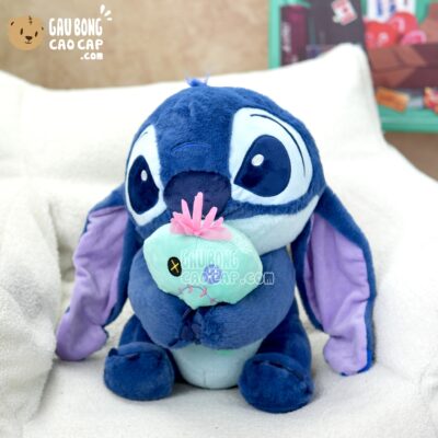 Gấu Bông Stitch Xanh ngồi ôm Búp bê