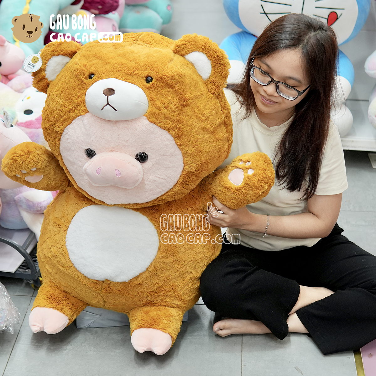 Heo Bông cosplay Gấu Nâu