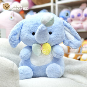 Voi Bông đeo Nơ chơi bóng