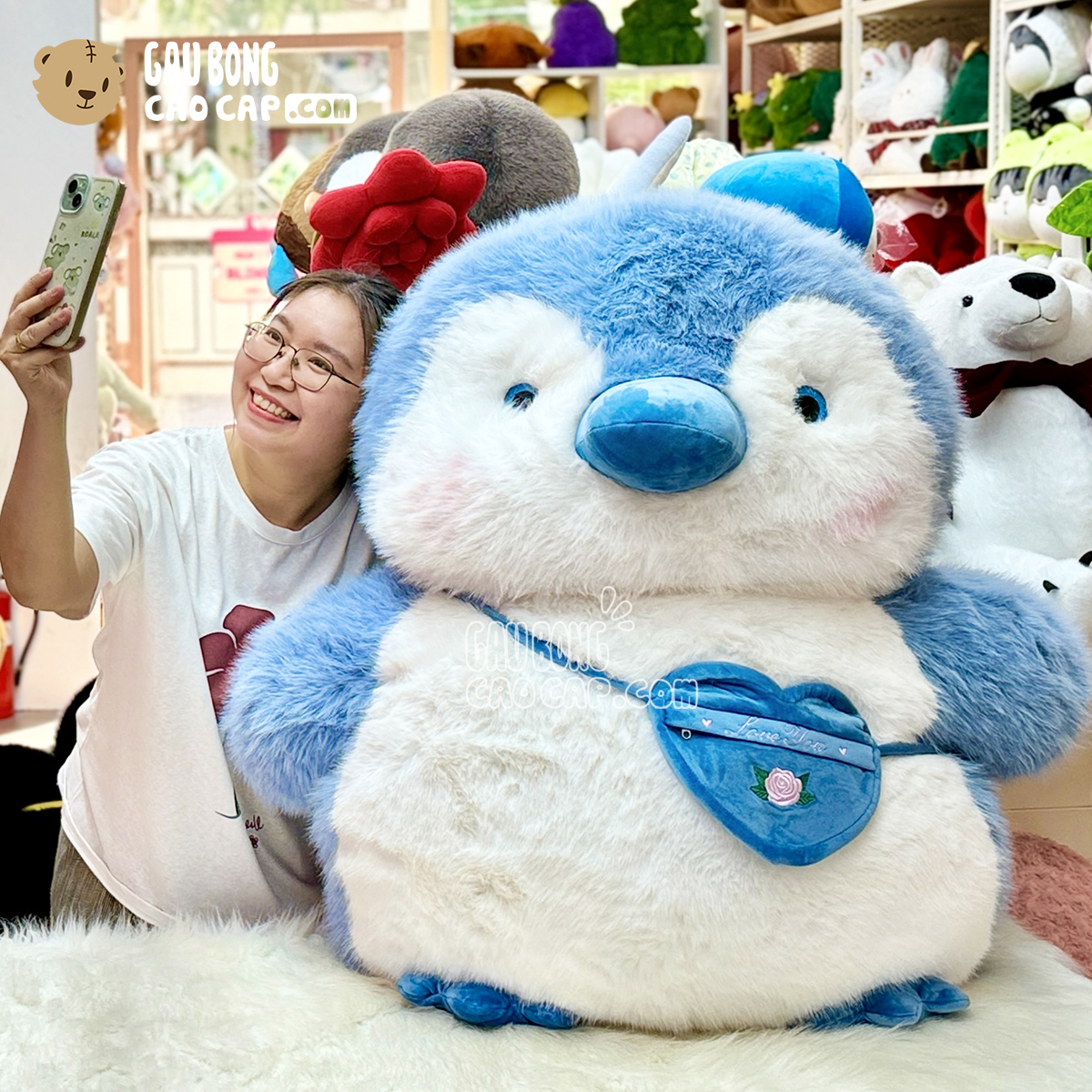 Gấu Bông Chim Cánh Cụt lông Smooth đeo túi Tim