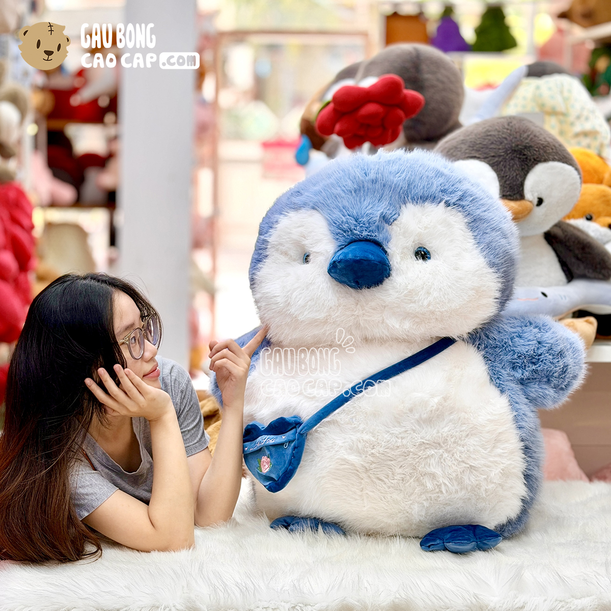 Gấu Bông Chim Cánh Cụt lông Smooth đeo túi Tim