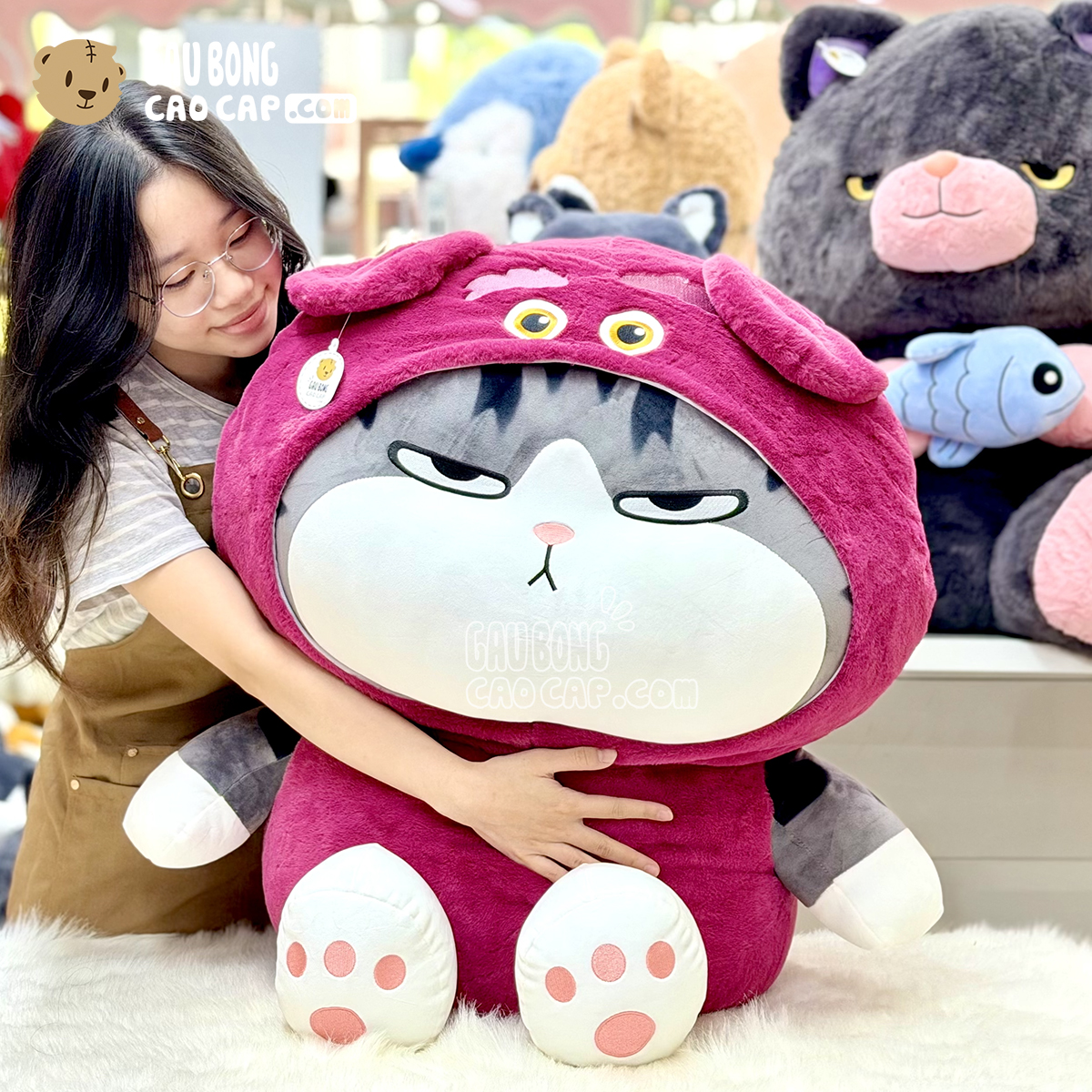 Mèo Bông Hoàng Thượng cosplay Gấu Lotso Hồng