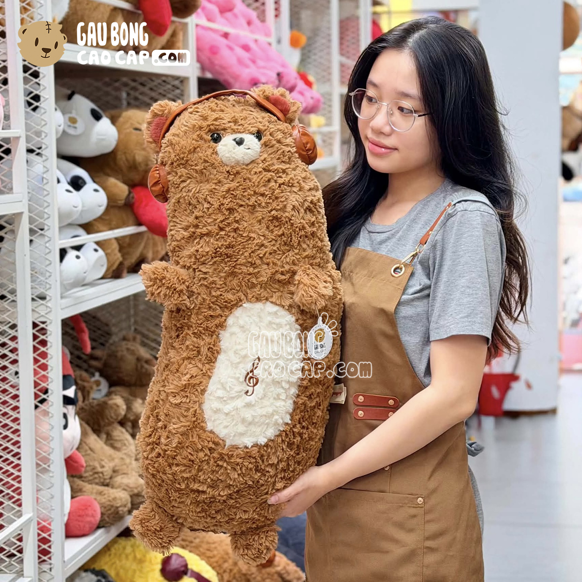 Gấu Nâu gối ôm dài đeo HeadPhone
