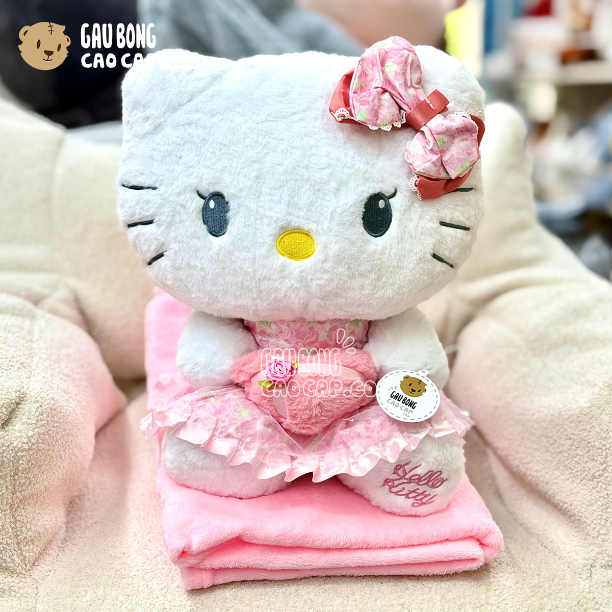 Gấu có mền 2in1 Hello Kitty mặc đầm voal 
